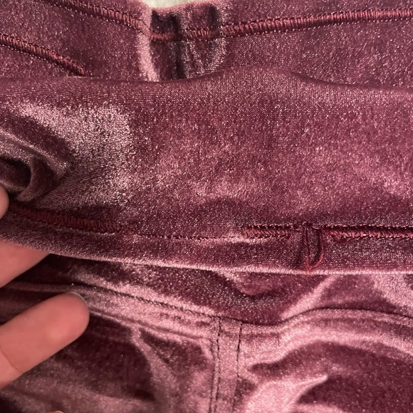 Velvet lululemon leggings - Picture 4 of 5